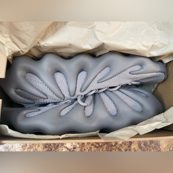 YEEZY 450 Stone Grey Men’s Sneakers - Picture 2 of 13